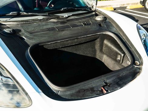 Used 2017 Porsche 718 Boxster RWD image 36