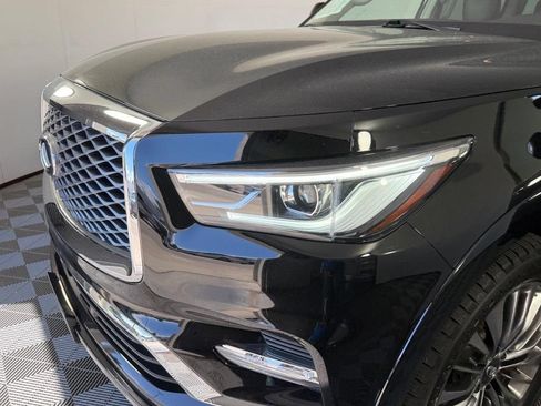 Used 2018 INFINITI QX80 4WD w/ Driver Assistance Package image 14