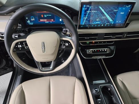 New 2026 Lincoln Corsair Premiere image 15