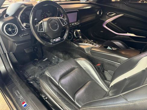 Used 2016 Chevrolet Camaro SS RWD image 12