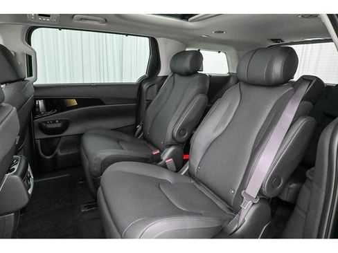 New 2026 Kia Carnival SX Prestige FWD image 11