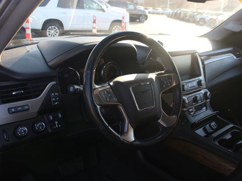 Used 2020 GMC Yukon Denali w/ Open Road Package image 16