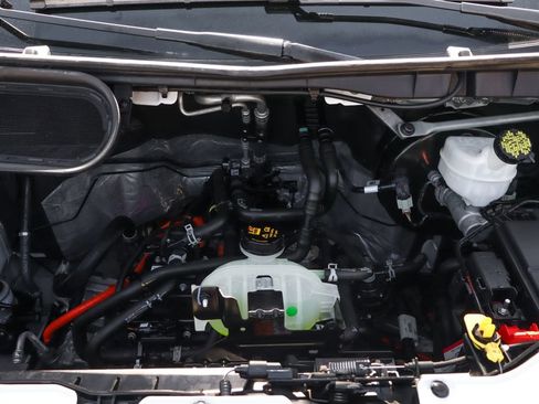 Used 2022 Ford E-Transit Medium Roof RWD image 17