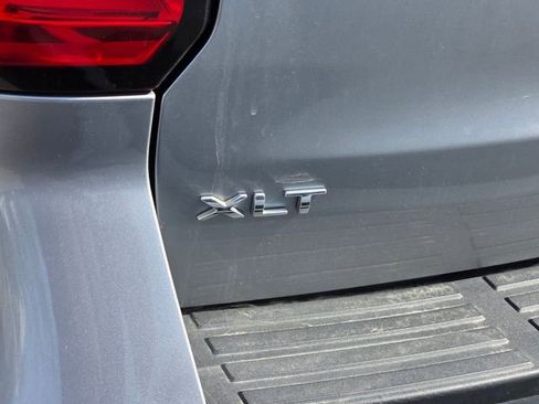 Used 2024 Ford Expedition Max XLT image 10