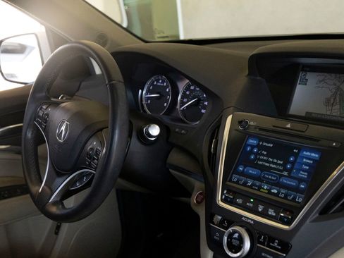 Used 2020 Acura MDX SH-AWD w/ Technology Package image 29