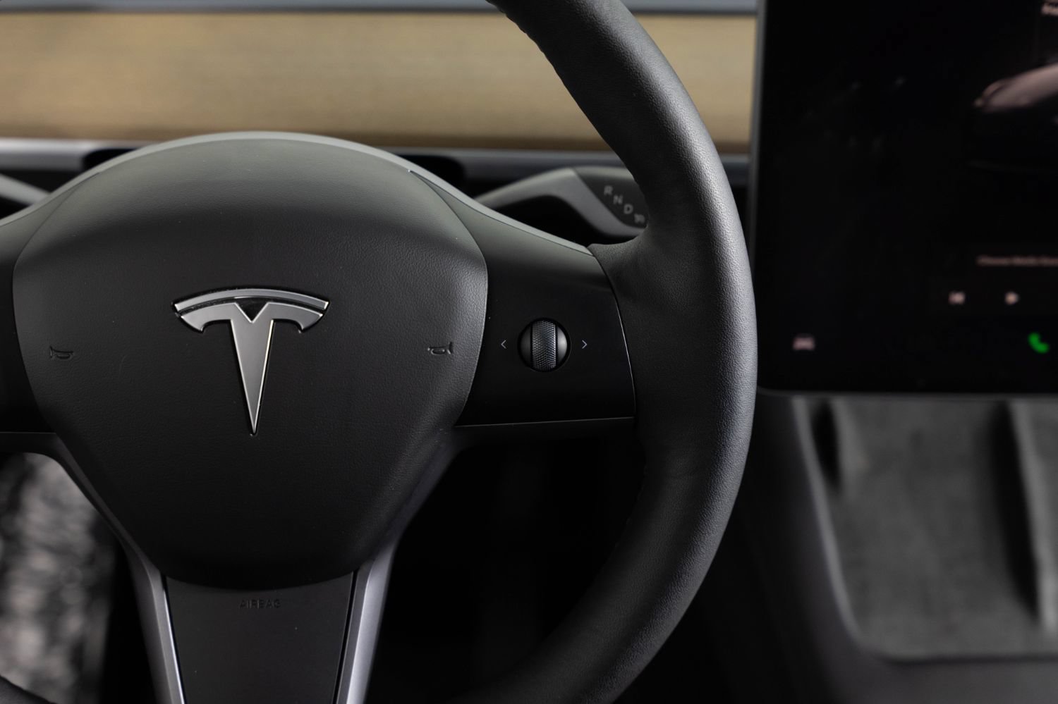 Used 2023 Tesla Model Y Long Range AWD/4WD image 32