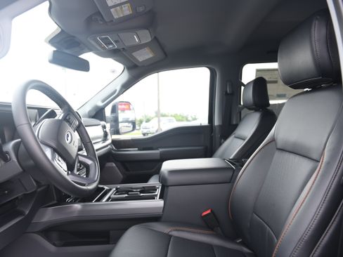 New 2026 Ford F250 Lariat w/ Black Appearance Package AWD/4WD image 14