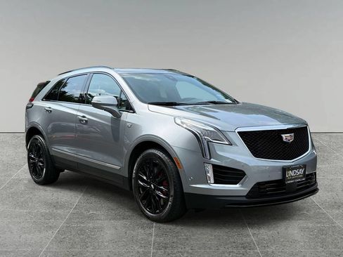 Used 2023 Cadillac XT5 Sportv w/ Technology Package AWD/4WD image 9