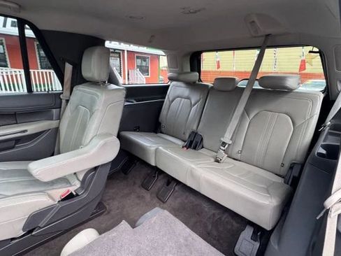 Used 2018 Ford Expedition Limited RWD image 10