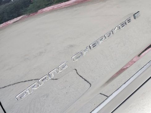 Certified 2024 Jeep Grand Cherokee Altitude image 13