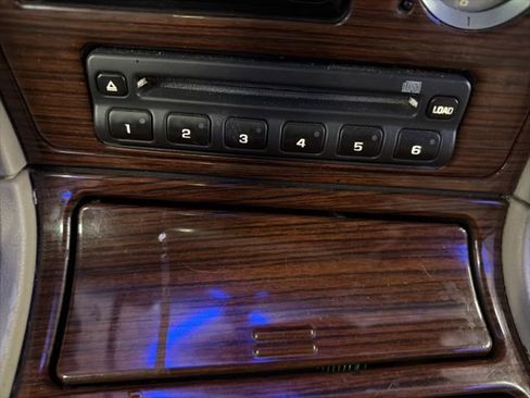 Used 2002 Cadillac Escalade EXT image 28