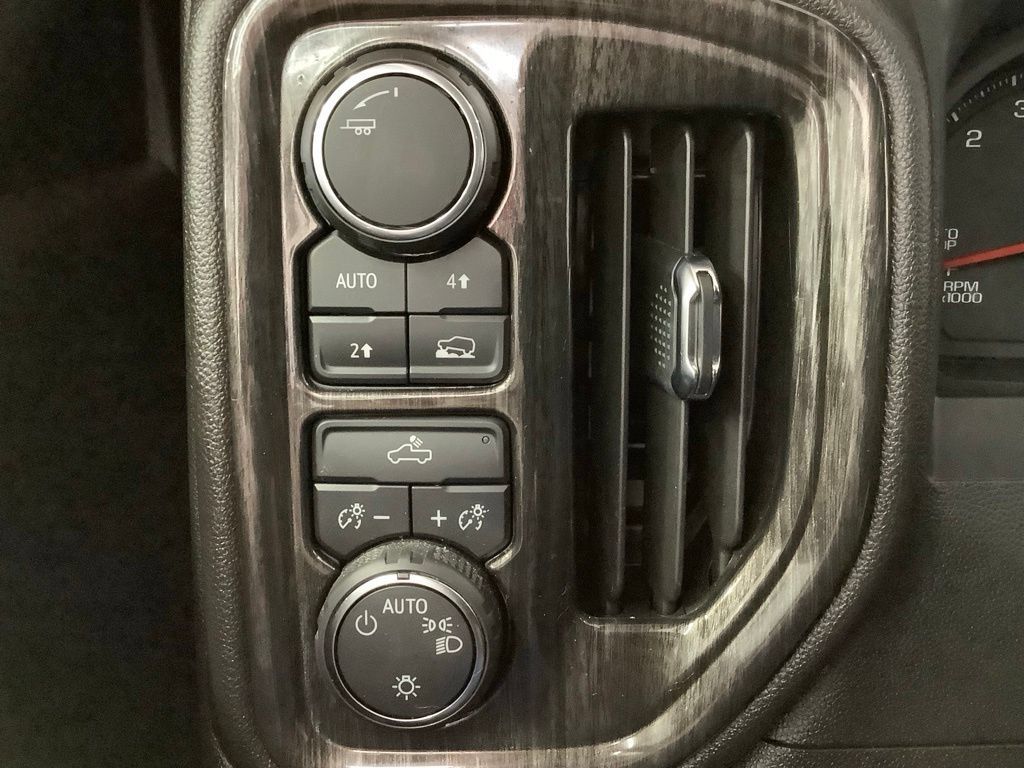 Used 2025 Chevrolet Silverado 1500 Custom AWD/4WD image 16