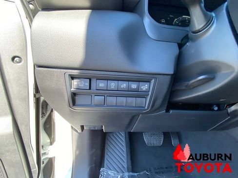 New 2026 Toyota Tundra Limited AWD/4WD image 32