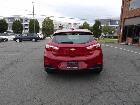 Used 2018 Chevrolet Cruze LT w/ Convenience Package image 7