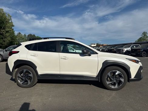 Used 2024 Subaru Crosstrek 2.5i Limited w/ Crosstrek Mirror Package image 6