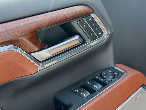 Used 2024 GMC Sierra 3500 Denali Ultimate image 22