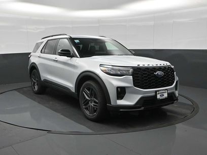 New 2026 Ford Explorer ST-Line w/ ST-Line Street Pack