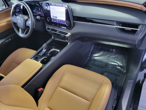 Certified 2025 Lexus RX 350 FWD image 17