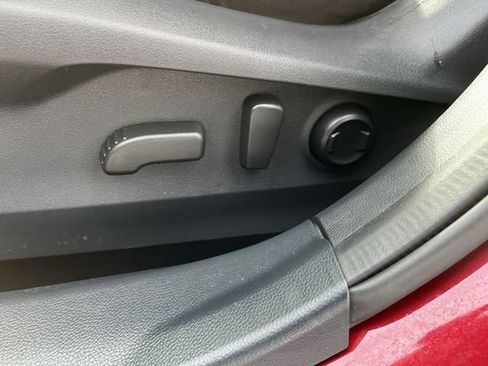 Certified 2025 Subaru Outback Premium w/ Popular Package #1A image 16