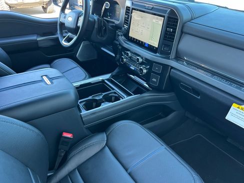 Used 2025 Ford F450 Platinum w/ FX4 Off-Road Package image 15