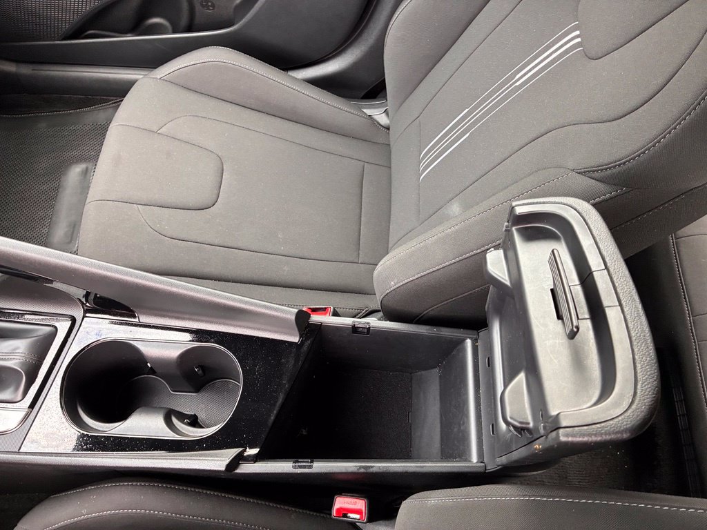 Certified 2025 Hyundai Elantra SEL FWD image 39
