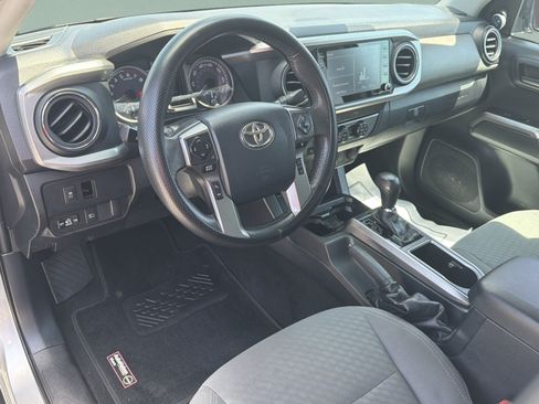 Used 2020 Toyota Tacoma SR5 RWD image 2