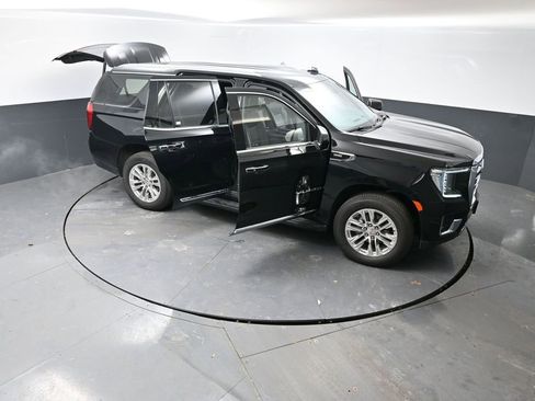 Used 2024 GMC Yukon SLT image 61