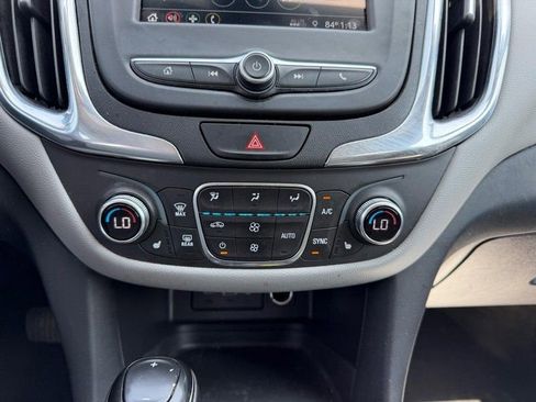 Used 2019 Chevrolet Equinox LT image 14