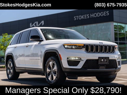 Used 2023 Jeep Grand Cherokee 4WD 4xe image 1