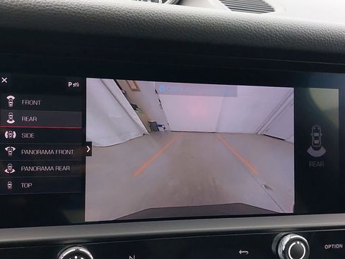 Certified 2024 Porsche Macan S image 26