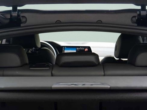 Used 2021 BMW X6 xDrive40i w/ M Sport Package image 51