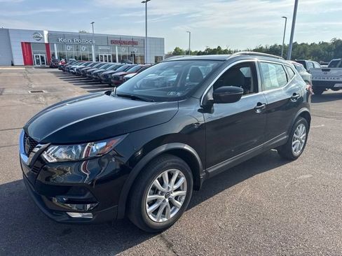 Certified 2022 Nissan Rogue Sport SV AWD/4WD image 17