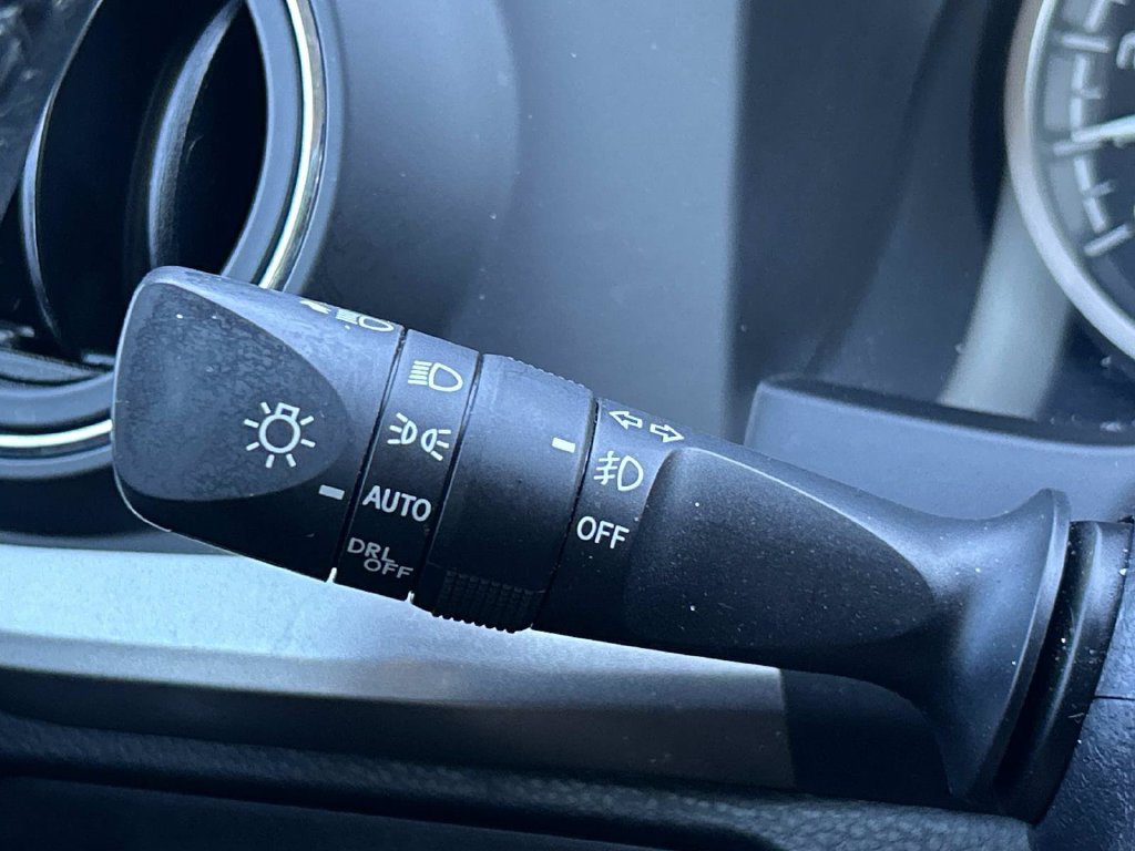 Used 2021 Toyota Tacoma SR5 RWD image 28