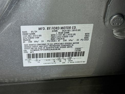 Used 2024 Ford Explorer Limited RWD image 12