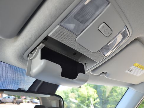 Used 2025 Kia Soul LX w/ LX Technology Package FWD image 52