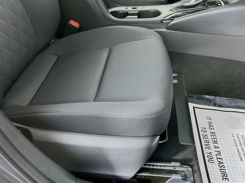 Used 2024 Toyota Corolla LE AWD/4WD image 31