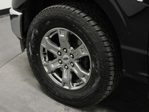 Used 2023 Ford F150 Lariat w/ Trailer Tow Package image 10