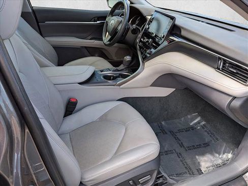 Used 2022 Toyota Camry XSE image 21