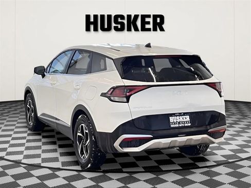 Used 2024 Kia Sportage LX image 7