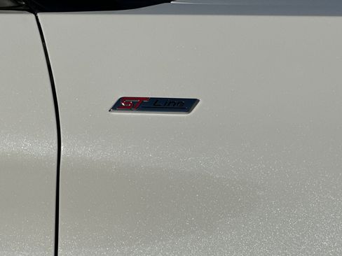 Certified 2025 Ford Explorer ST-Line w/ ST-Line Street Pack image 33