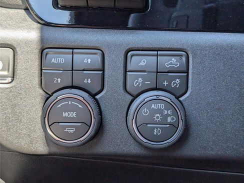 New 2026 Chevrolet Silverado 1500 High Country AWD/4WD image 11