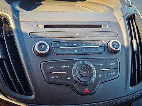 Used 2018 Ford Escape SE image 24