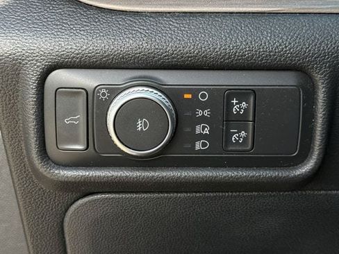 Used 2020 Ford Explorer Limited RWD image 22