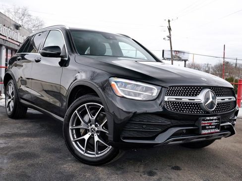 Used 2021 Mercedes-Benz GLC 300 4MATIC image 3
