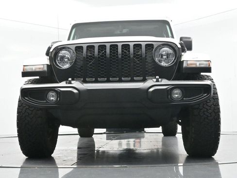 Used 2022 Jeep Gladiator Sport AWD/4WD image 40