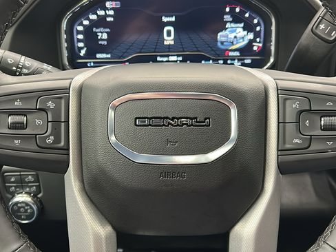 Used 2025 GMC Sierra 3500 Denali image 29