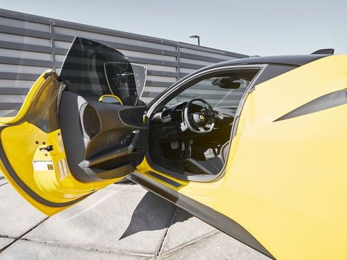 Used 2022 Ferrari SF90 Stradale image 33