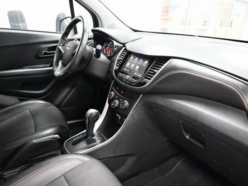 Used 2022 Chevrolet Trax LT w/ Sport Edition image 13