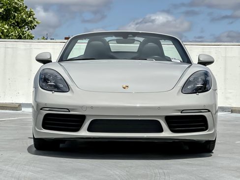 Used 2022 Porsche 718 Boxster S RWD image 10