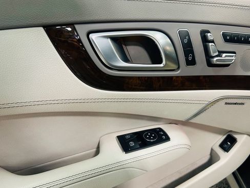 Used 2013 Mercedes-Benz SL 550 image 15